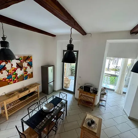 Rest And Relax - On The アローナ